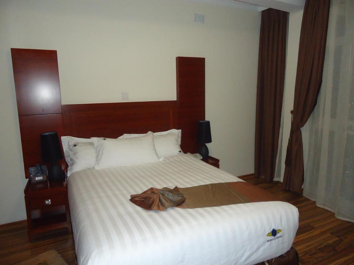 Miracle Hotel Addis Ababa Exteriör bild